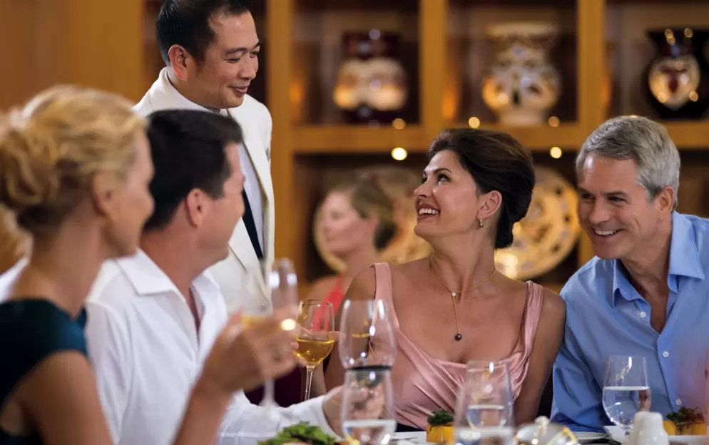 Paul Gauguin Cruises MS Paul Gauguin L'Etoile Lifestyle 5 ©Paul Gauguin Cruises.jpg